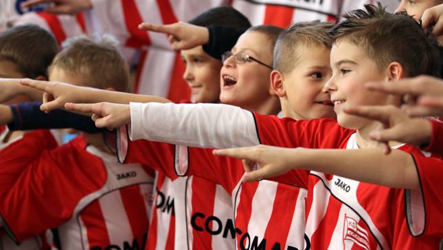 Ślubowanie młodych piłkarzy i hokeist&oacute;w 06.12