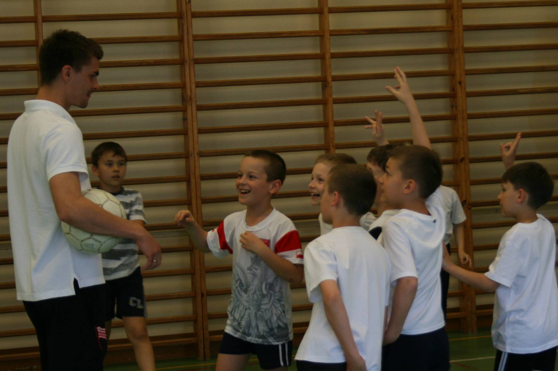 Lekcja WF-u Szkole Podstawowej w Radziszowie 