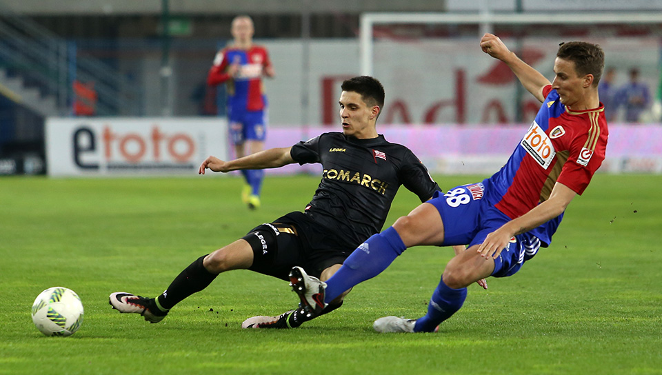All square between Cracovia and Piast [HIGHLIGHTS]