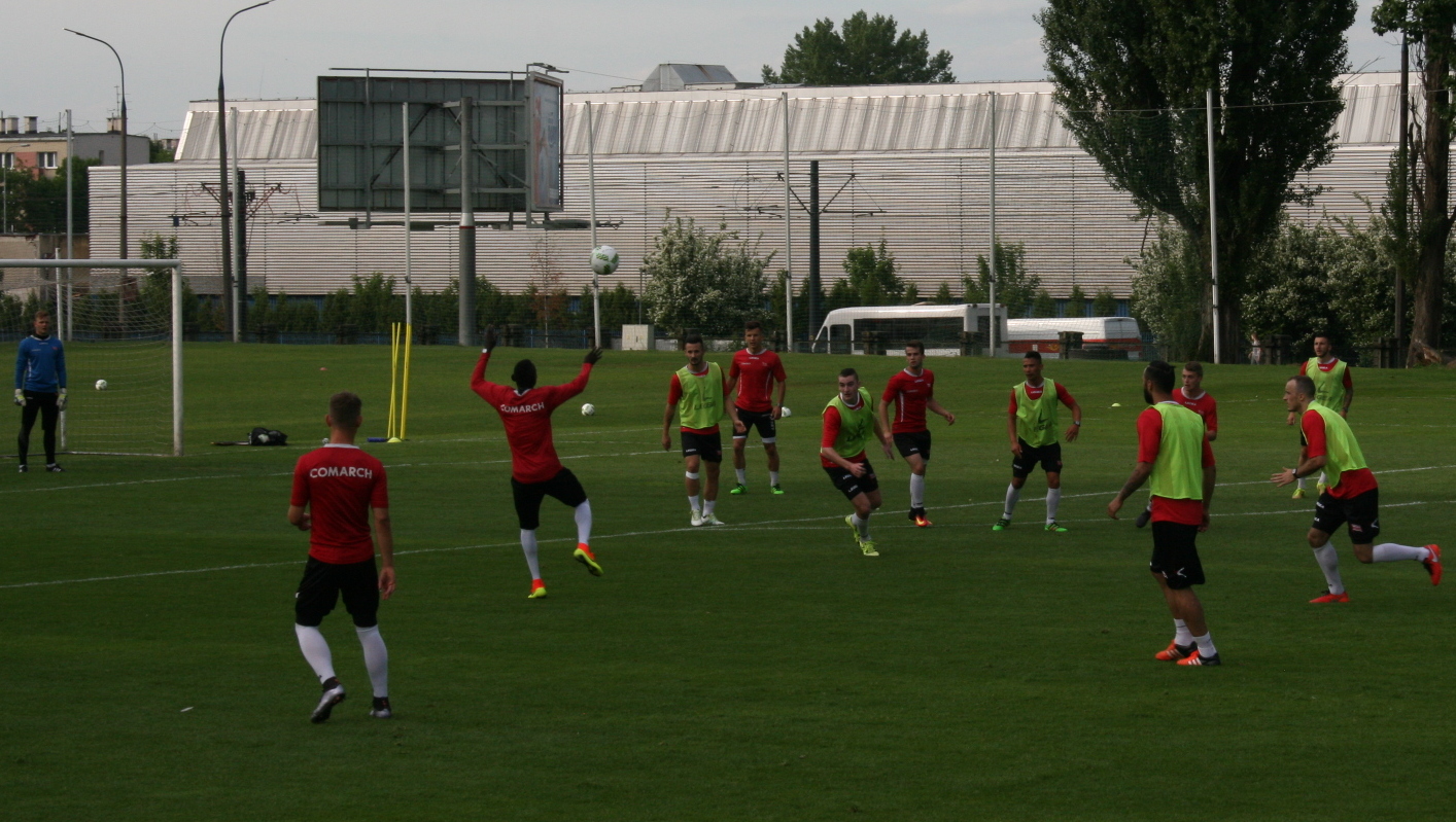 Pasy to play three summer friendlies