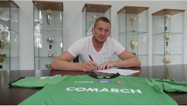Cracovia sign Michal Peškovič 