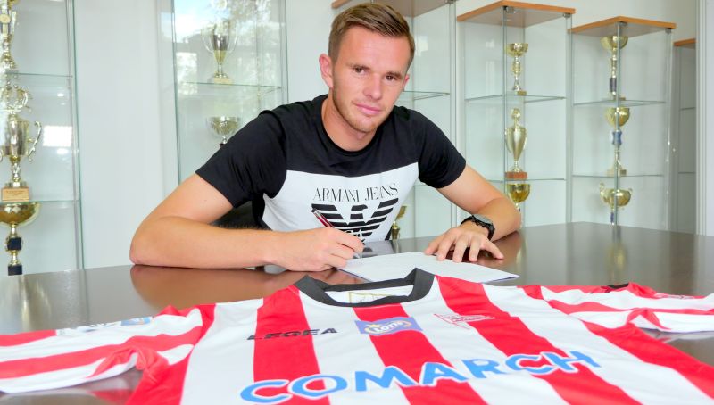 Welcome to Pasy, Adam Deja!