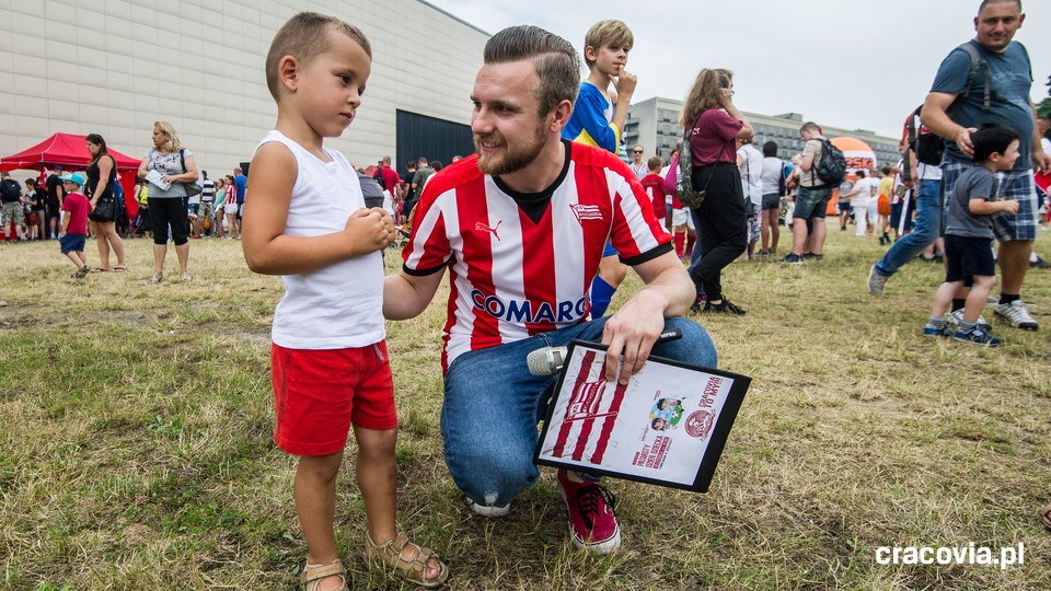 Childrens Day at the Cracovia Stadium [PHOTOS]